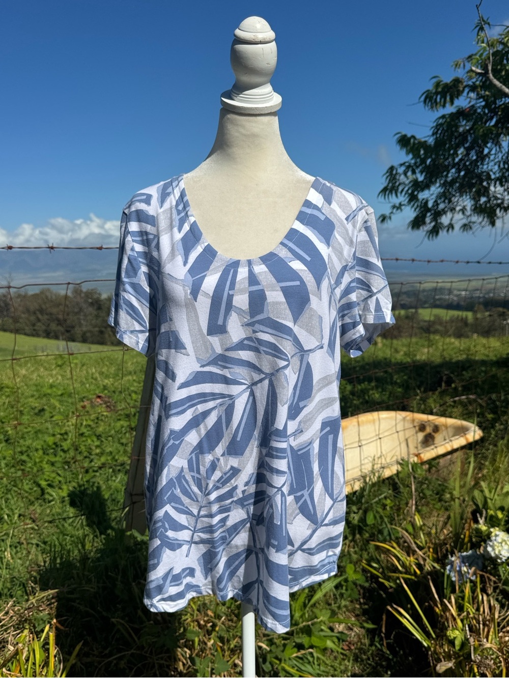 Fresh produce tropical palm print short sleeve top Large